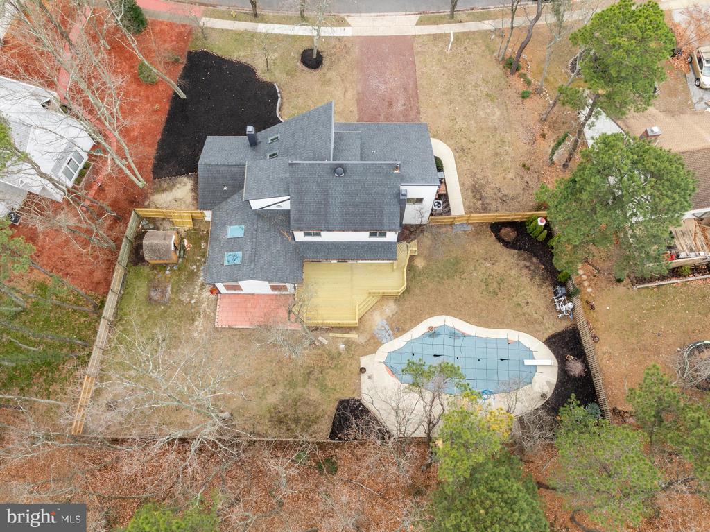 40 Woodhurst Dr