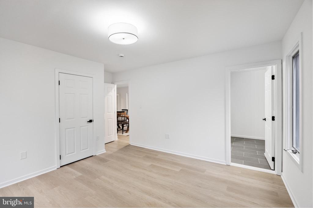 40 Woodhurst Dr