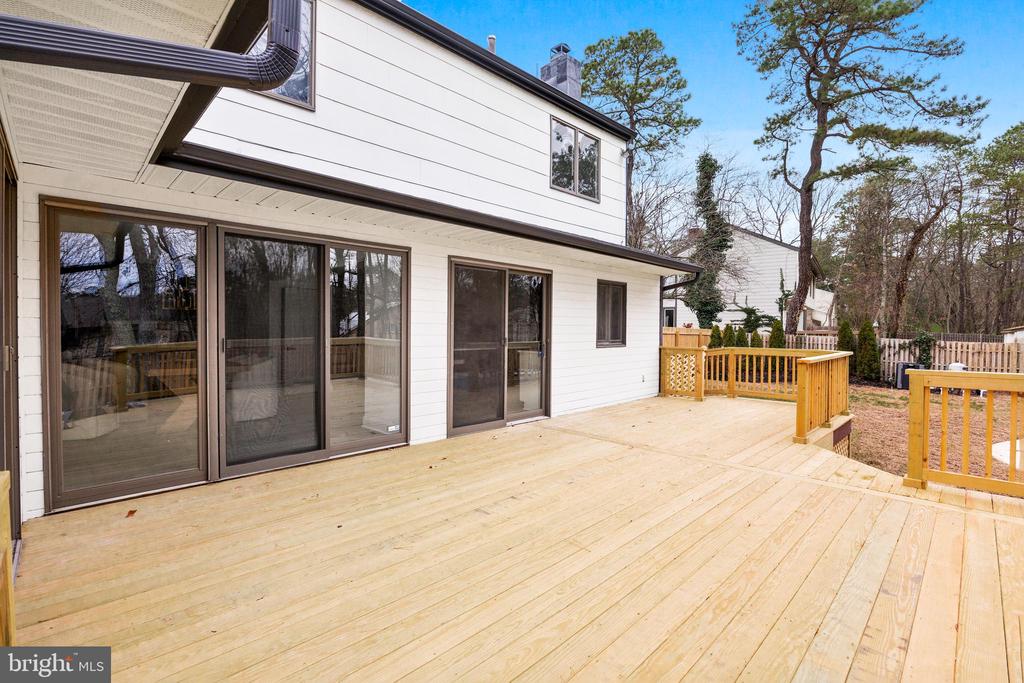 40 Woodhurst Dr