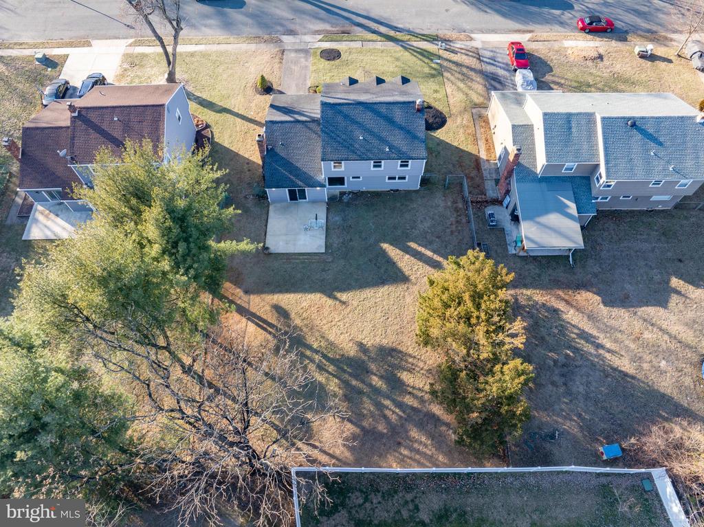 7 Lisa Ln