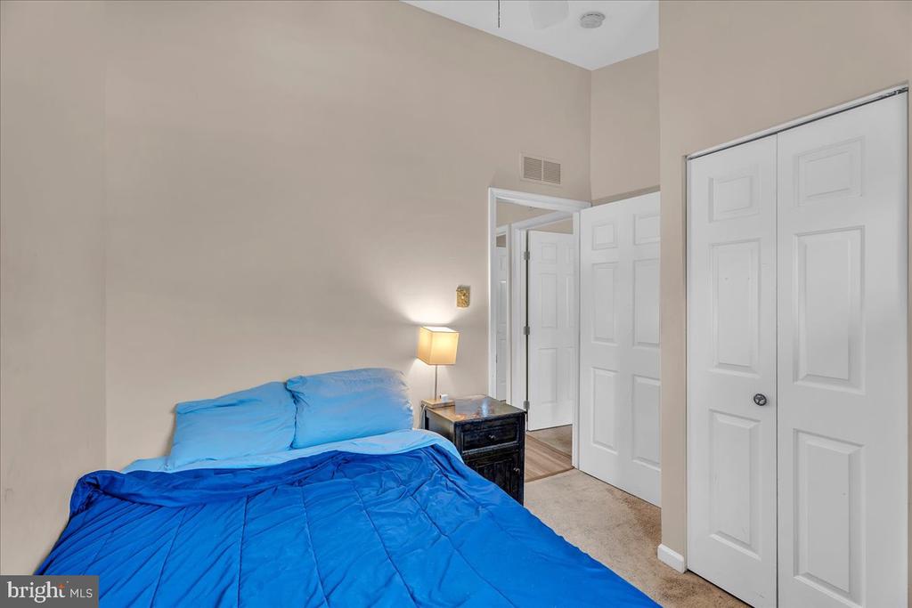 55 Coachlight Dr