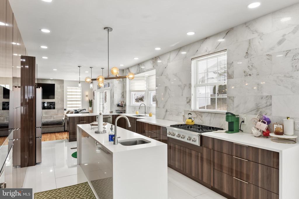 26 Waterview Dr