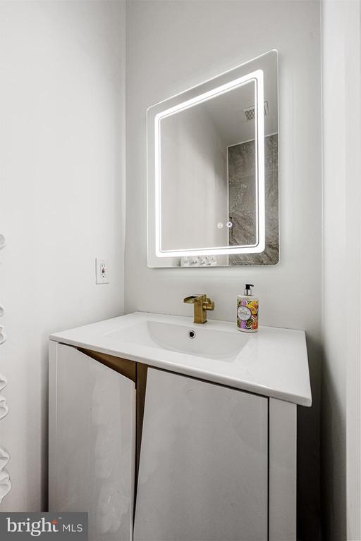 26 Waterview Dr