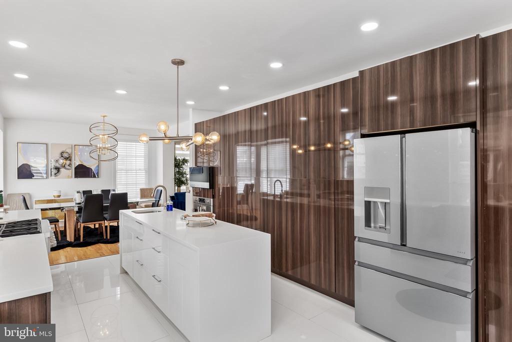 26 Waterview Dr