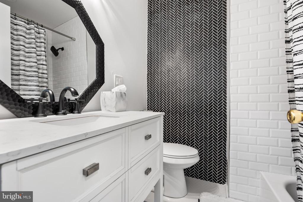 26 Waterview Dr