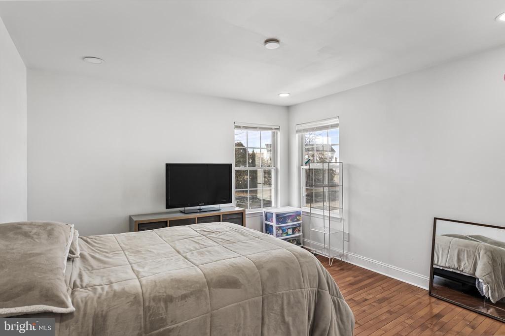 26 Waterview Dr