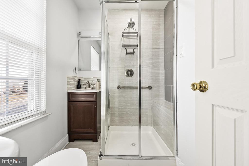 26 Waterview Dr