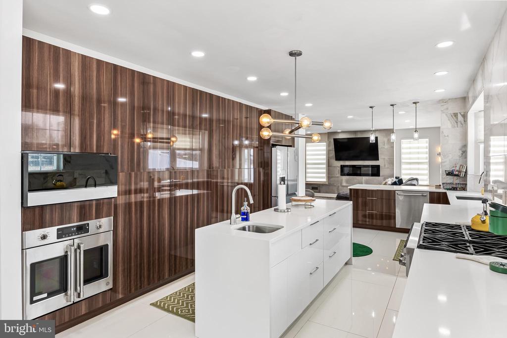 26 Waterview Dr