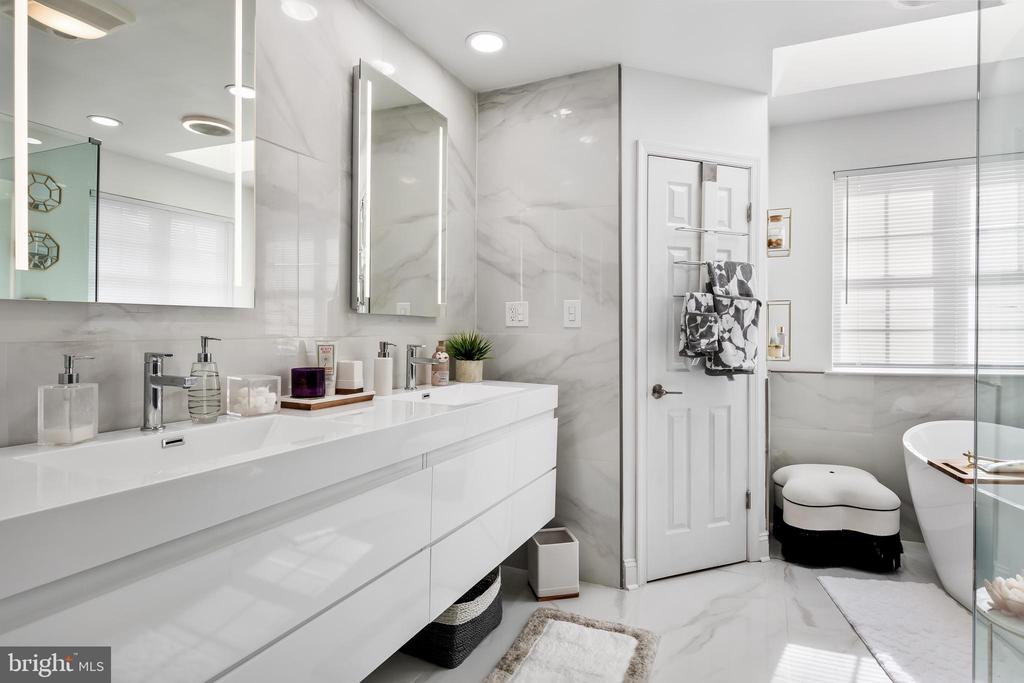 26 Waterview Dr