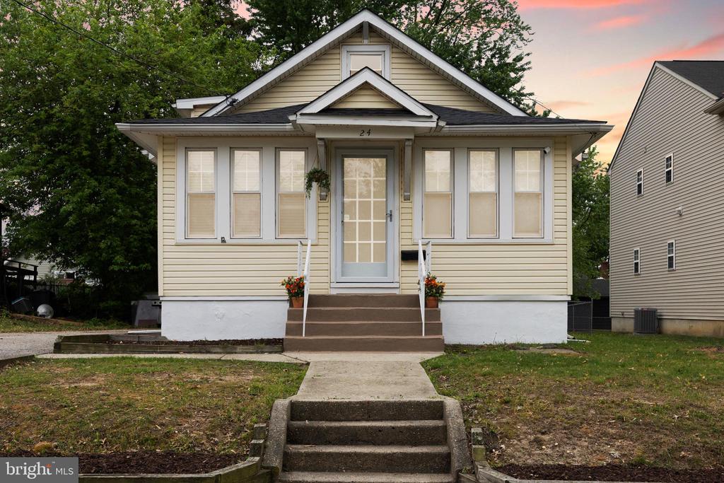 24 N Barrett Ave