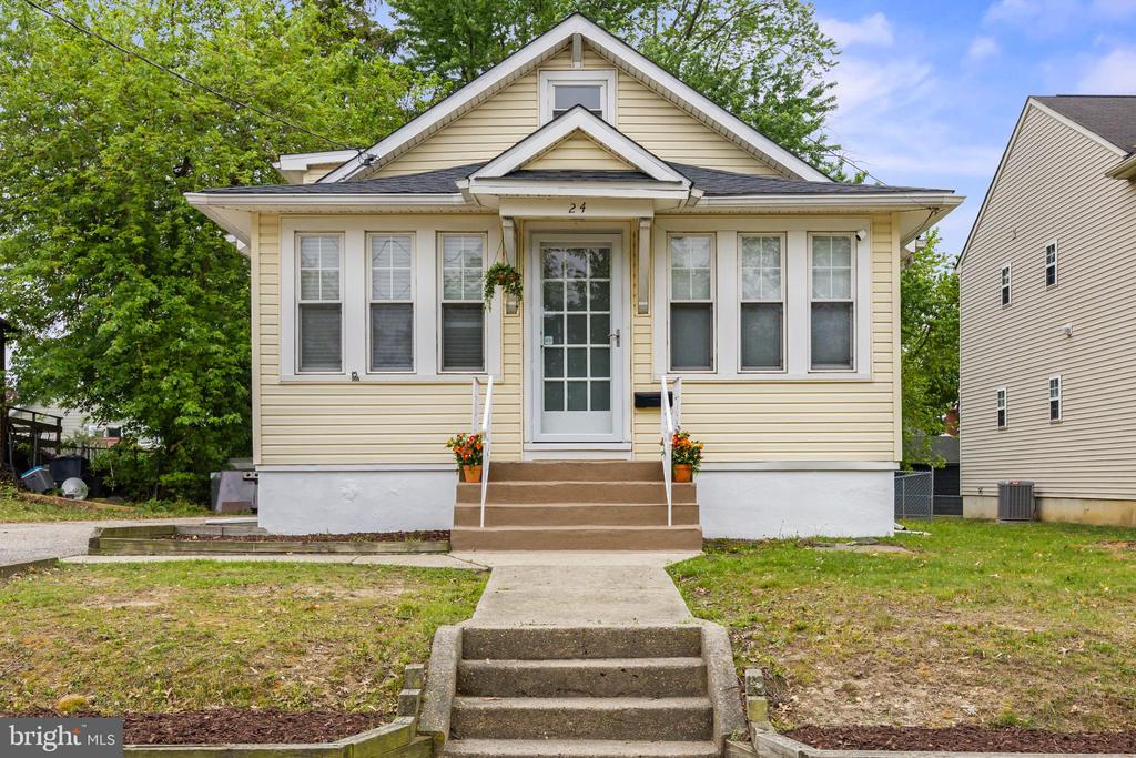 24 N Barrett Ave