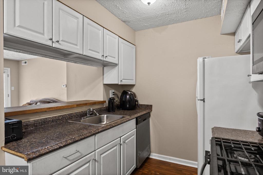 175 Kenwood Dr