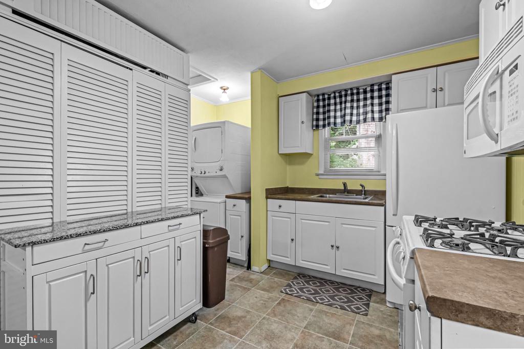 117 2ND AVENUE