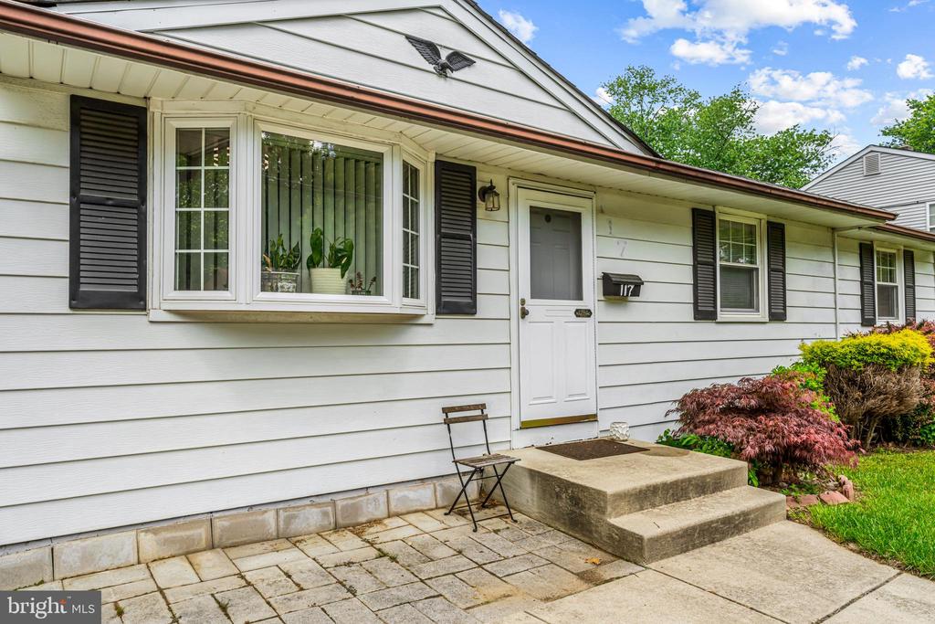 117 2ND AVENUE