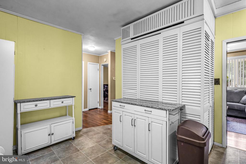 117 2ND AVENUE