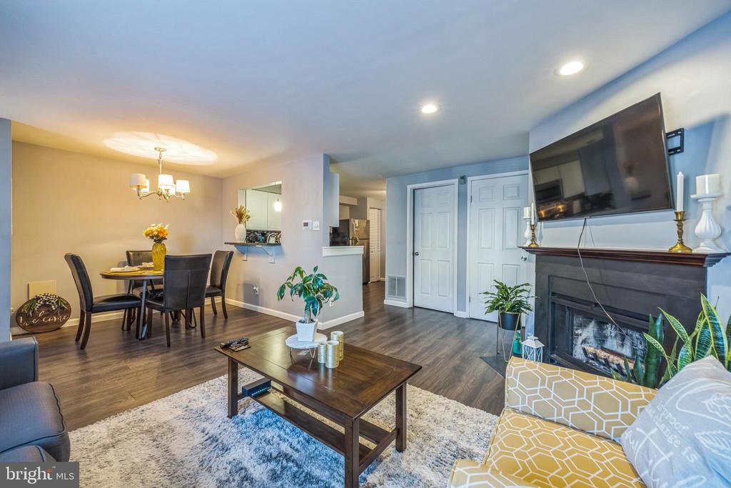 2311 GREENWOOD DR