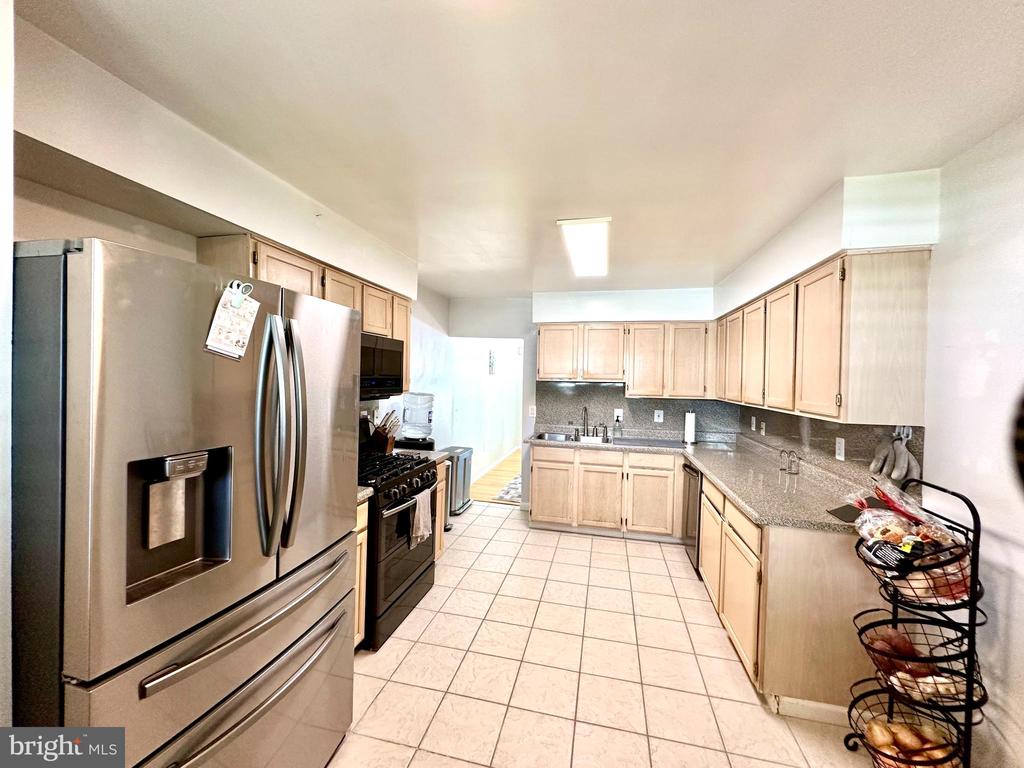 211 FRANKLIN AVENUE