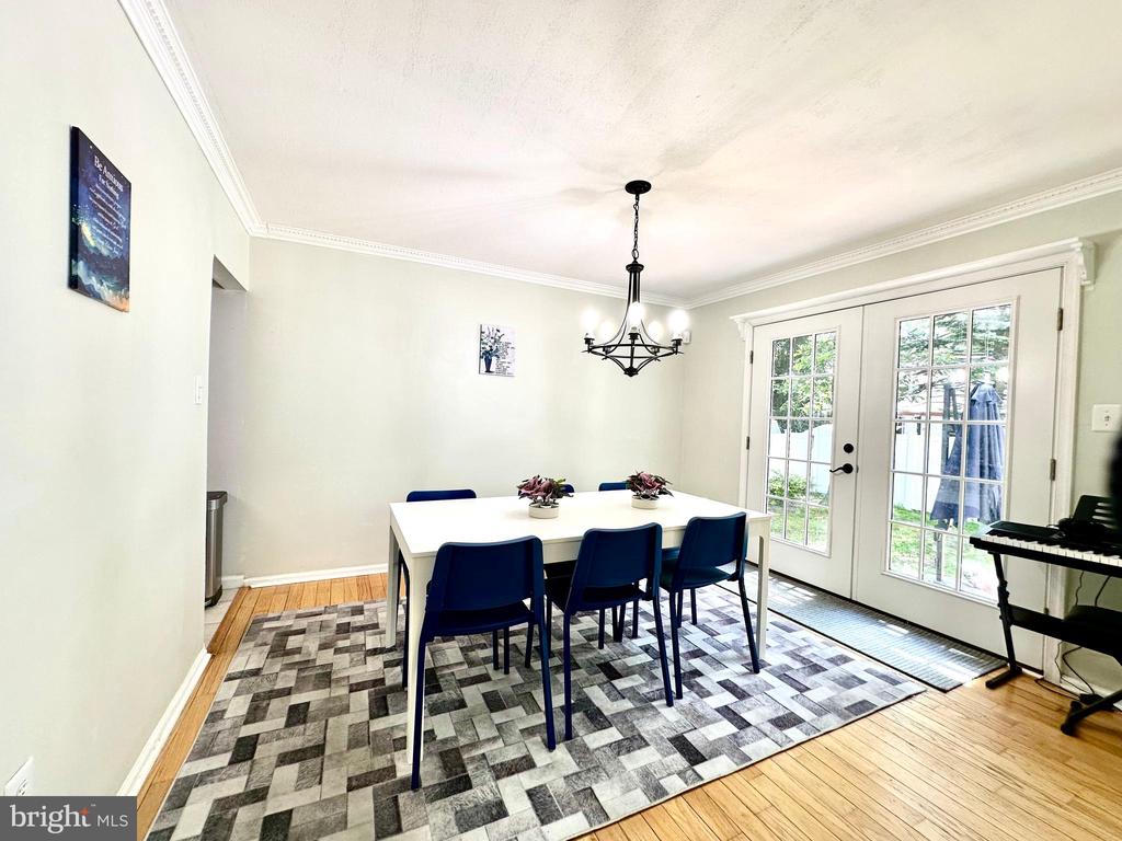 211 FRANKLIN AVENUE