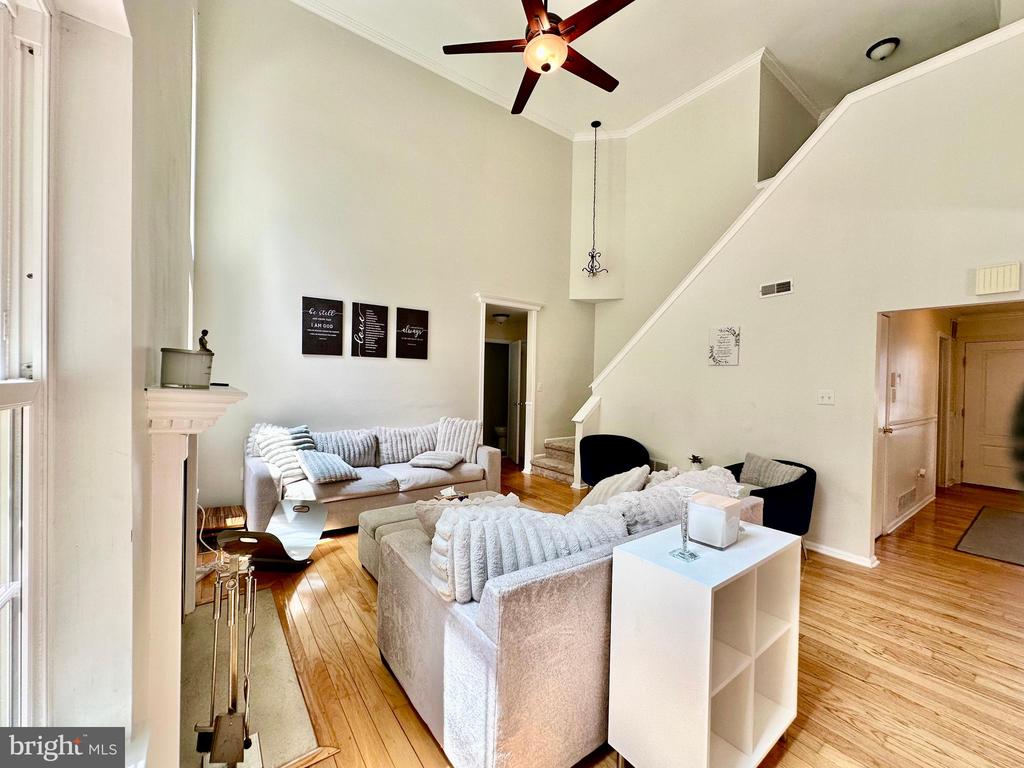 211 FRANKLIN AVENUE
