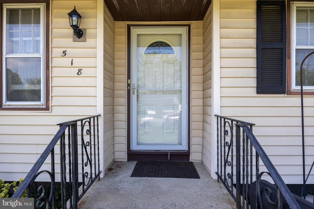 518 Carver Ct