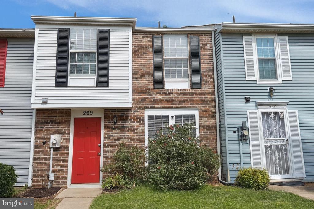 269 VISTA COURT