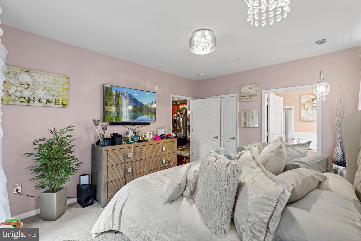 4021 DERBY CT