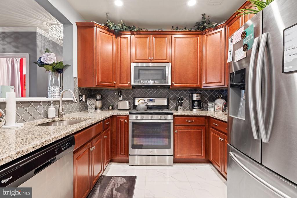 4021 DERBY CT