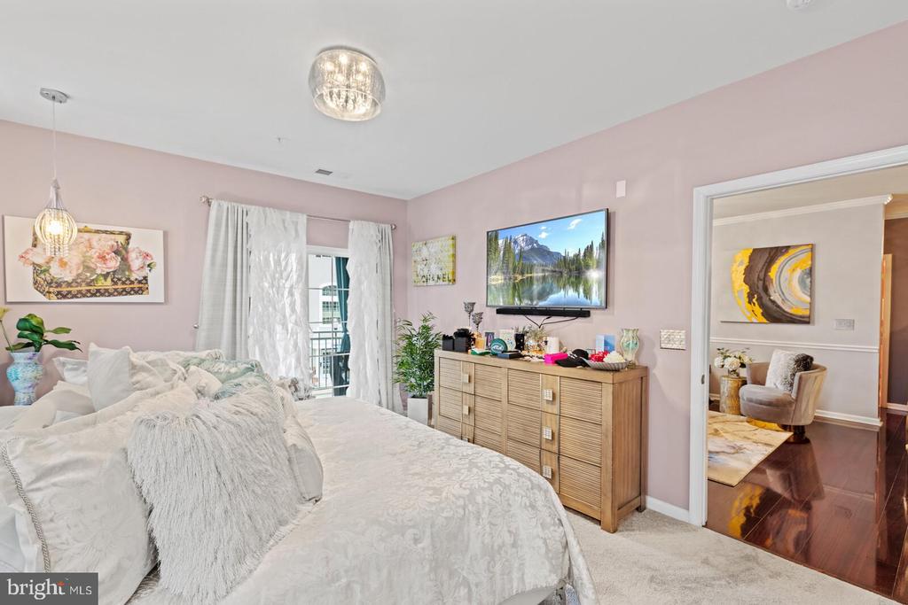 4021 DERBY CT