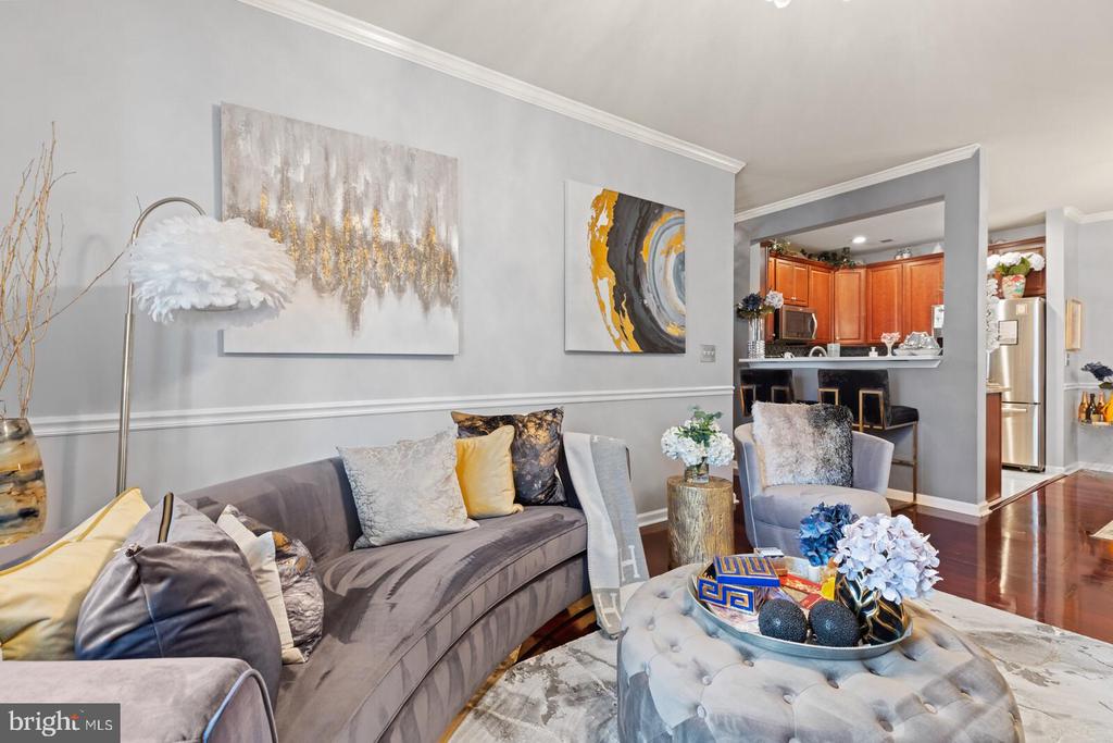 4021 DERBY CT