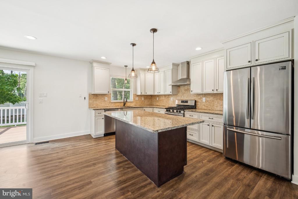 23 LAFAYETTE AVENUE