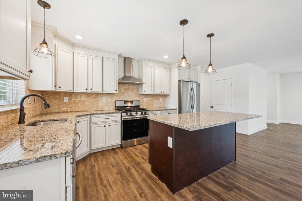 23 LAFAYETTE AVENUE