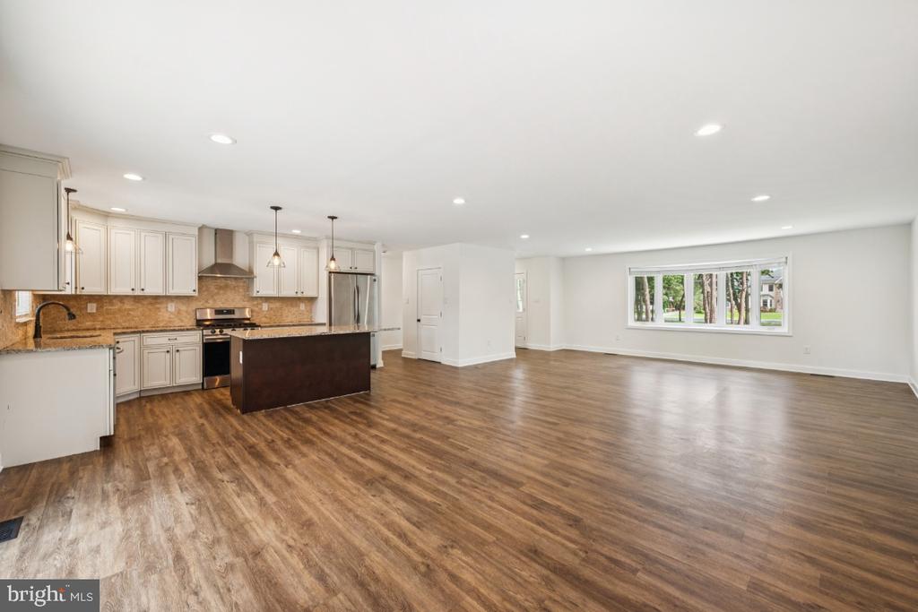 23 LAFAYETTE AVENUE