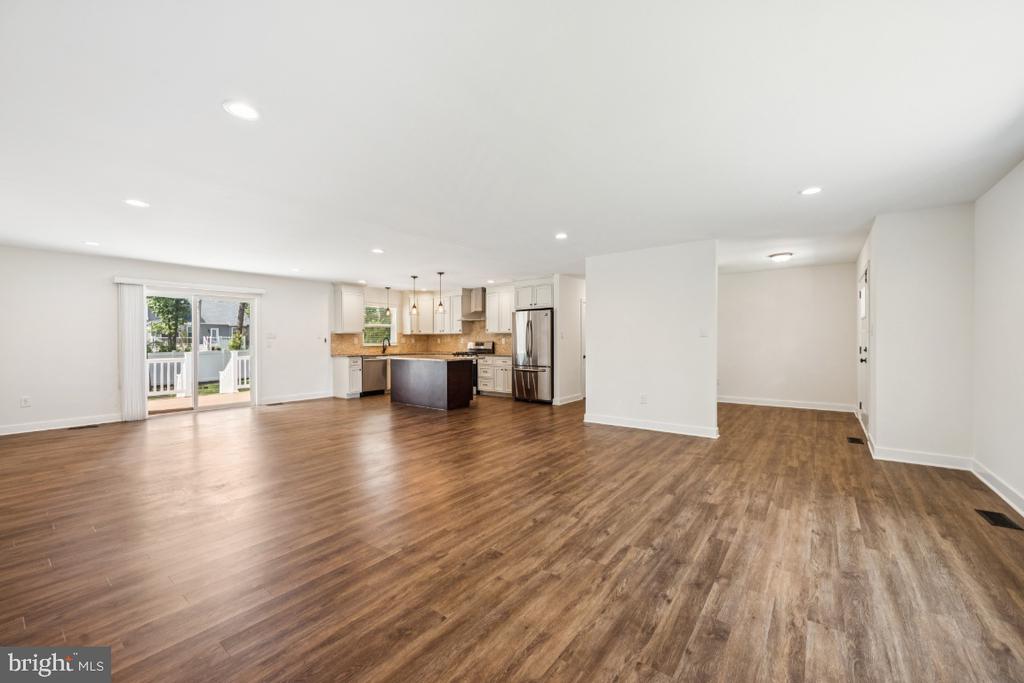 23 LAFAYETTE AVENUE