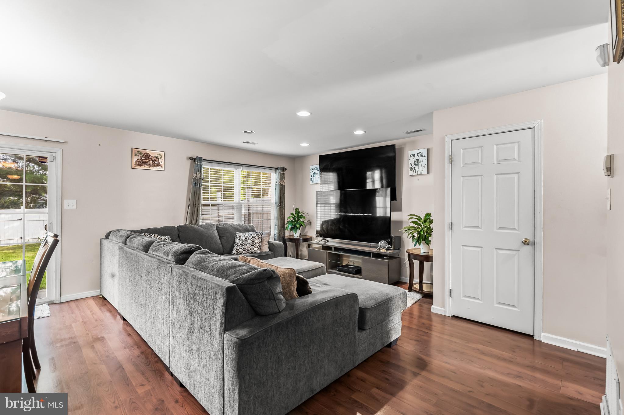18 HIGH MEADOWS DRIVE