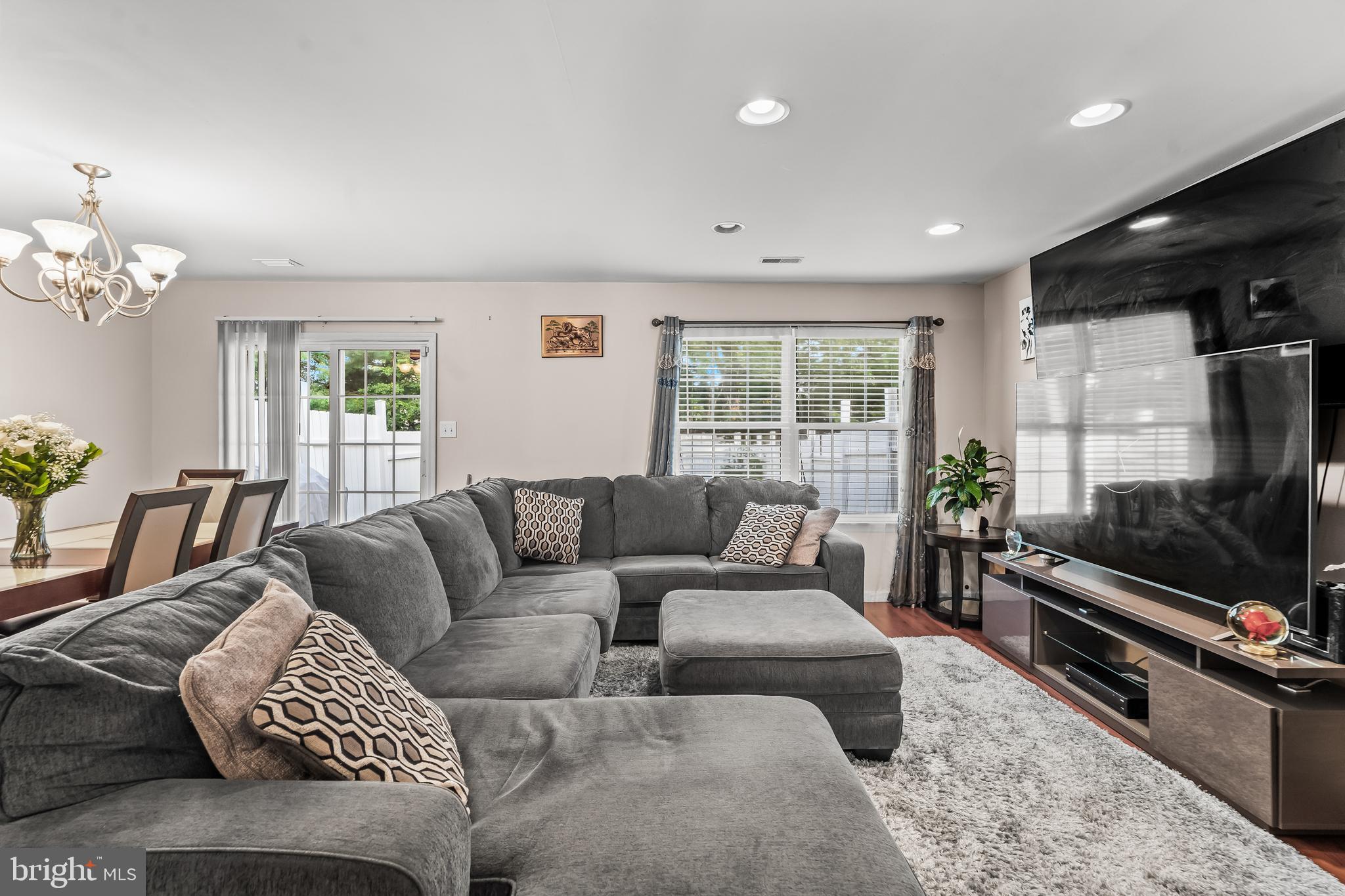 18 HIGH MEADOWS DRIVE
