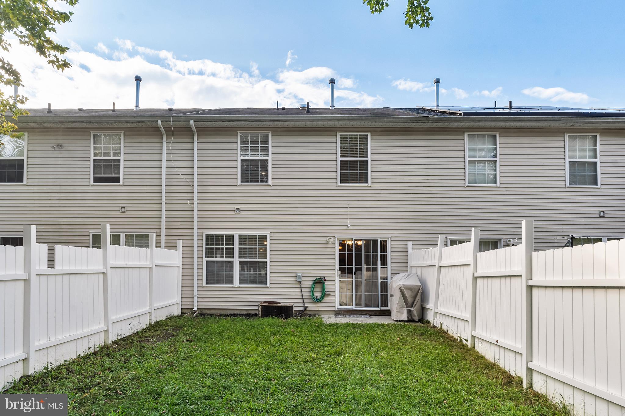 18 HIGH MEADOWS DRIVE