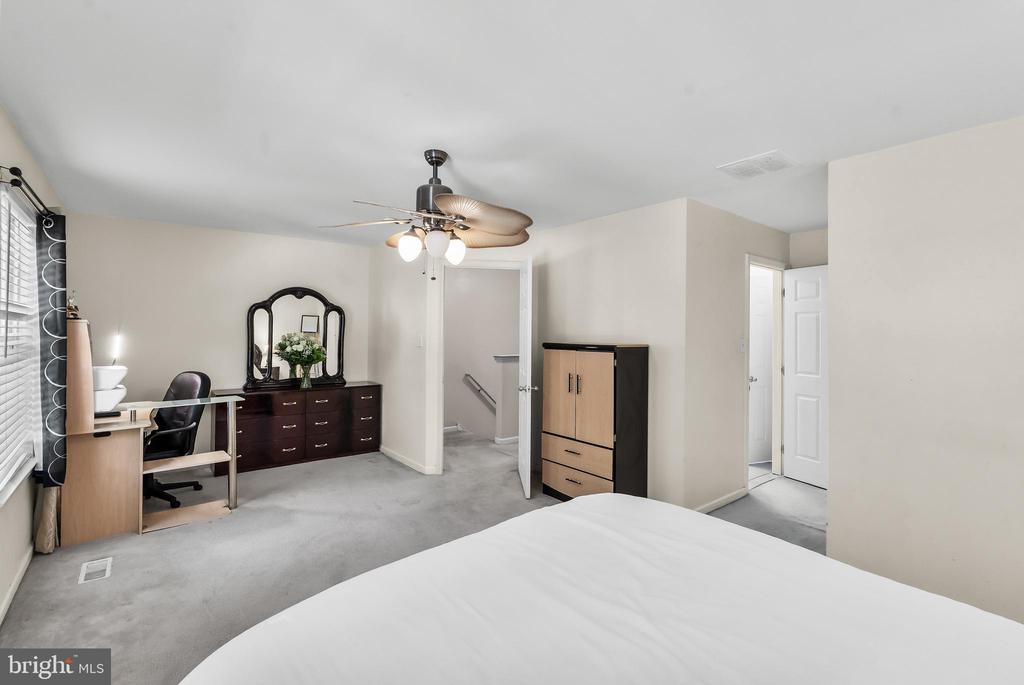 18 HIGH MEADOWS DRIVE