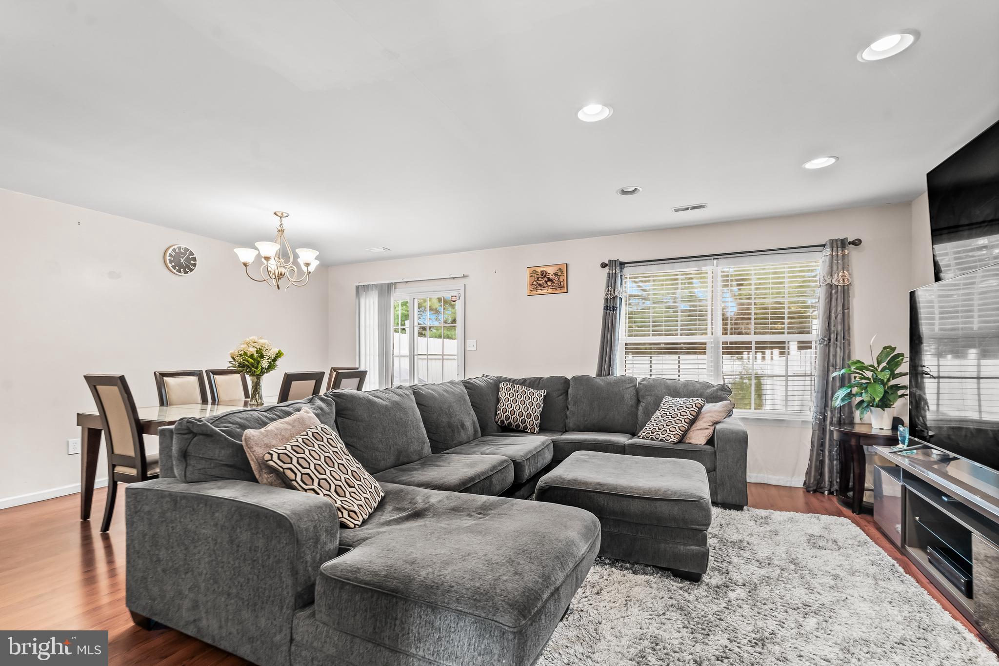 18 HIGH MEADOWS DRIVE