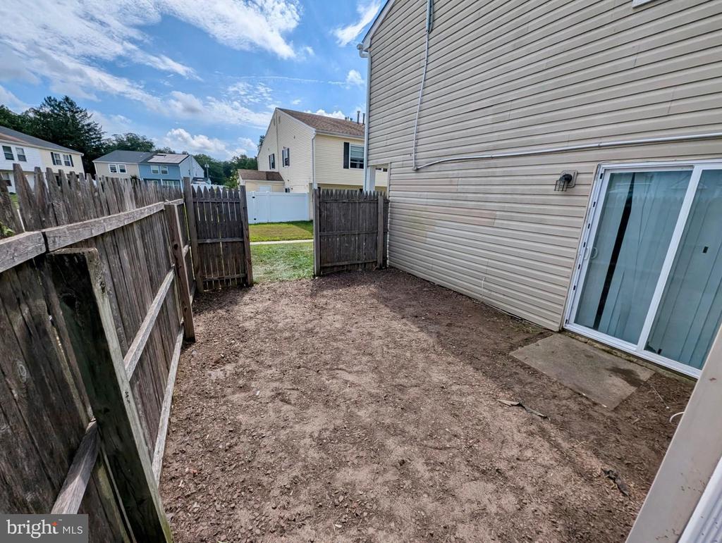 21 LOCUST COURT