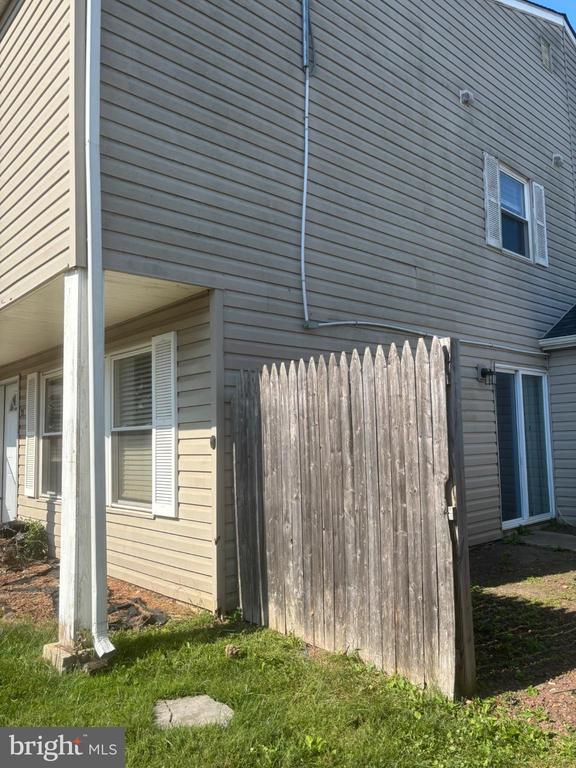 21 LOCUST COURT