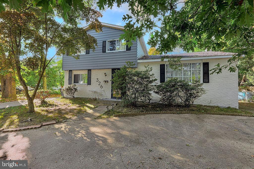 326 CHESTNUT AVENUE