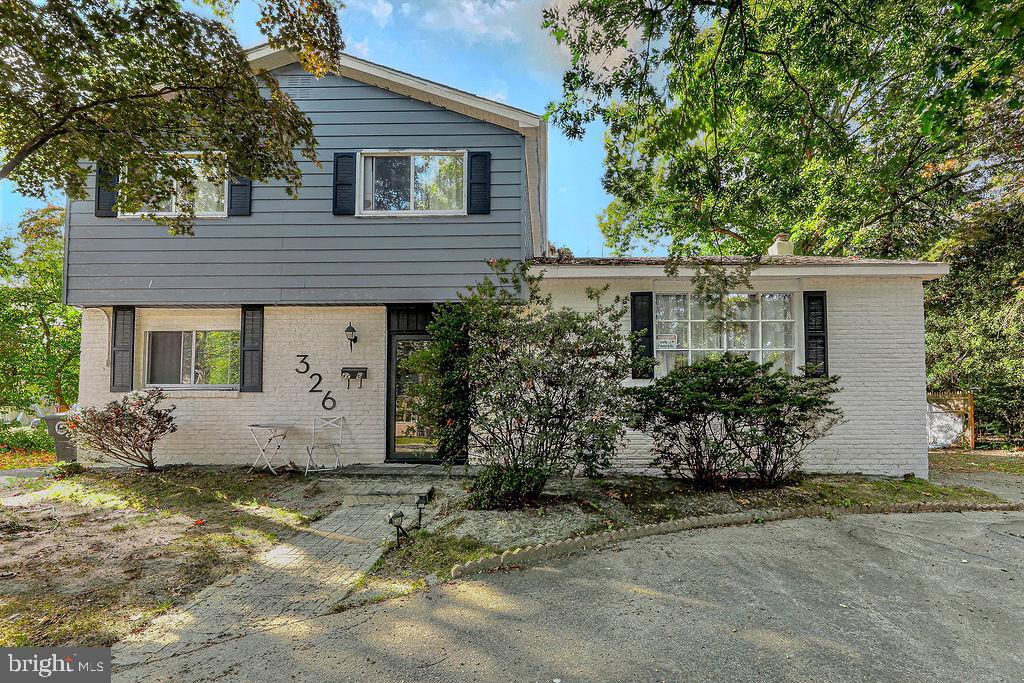326 CHESTNUT AVENUE