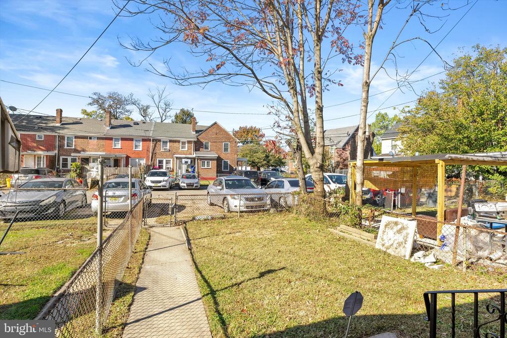 3069 S CONGRESS ROAD