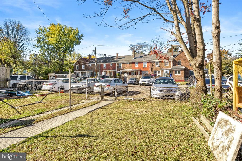 3069 S CONGRESS ROAD