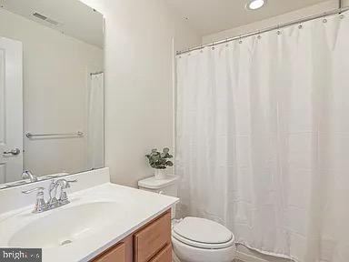 40 VILLAGE GREEN LANE