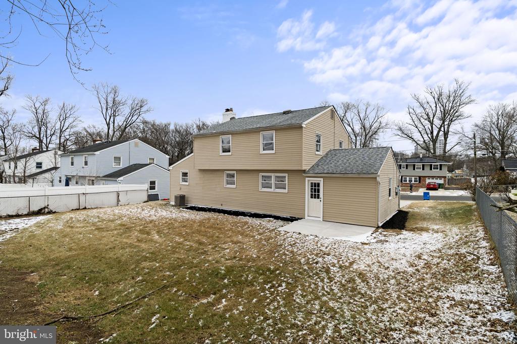 908 CHELTEN PARKWAY