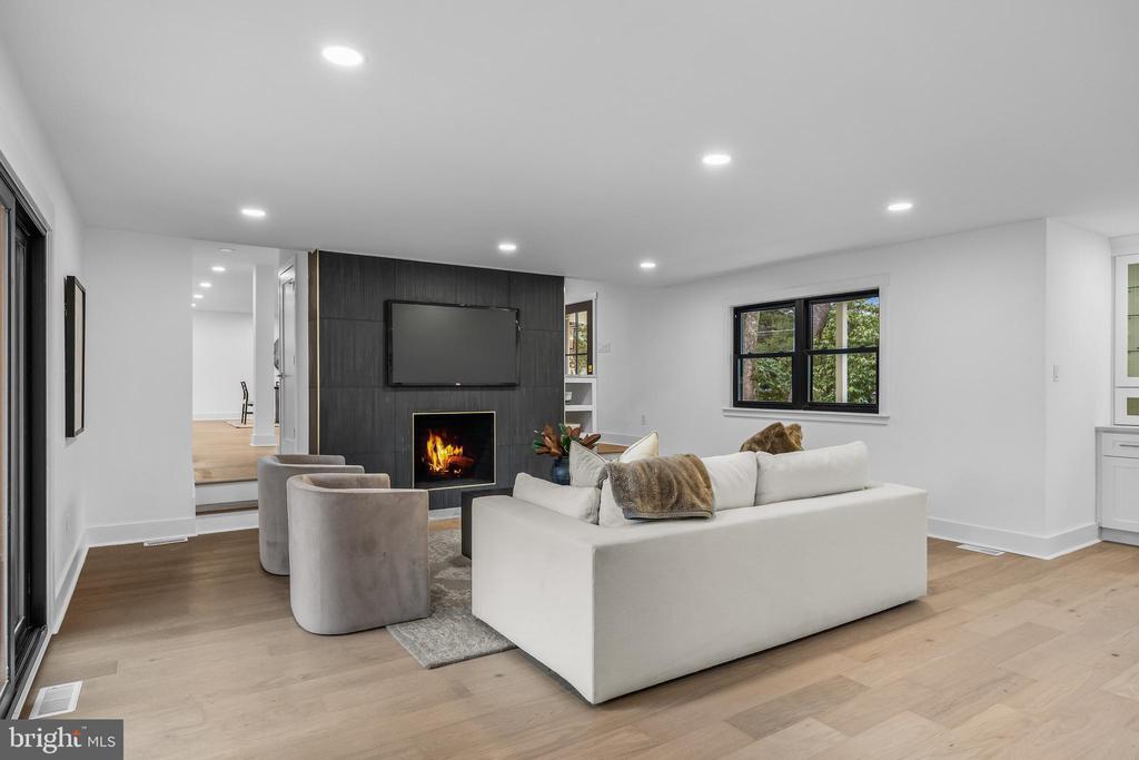 15 IMPERIAL DRIVE