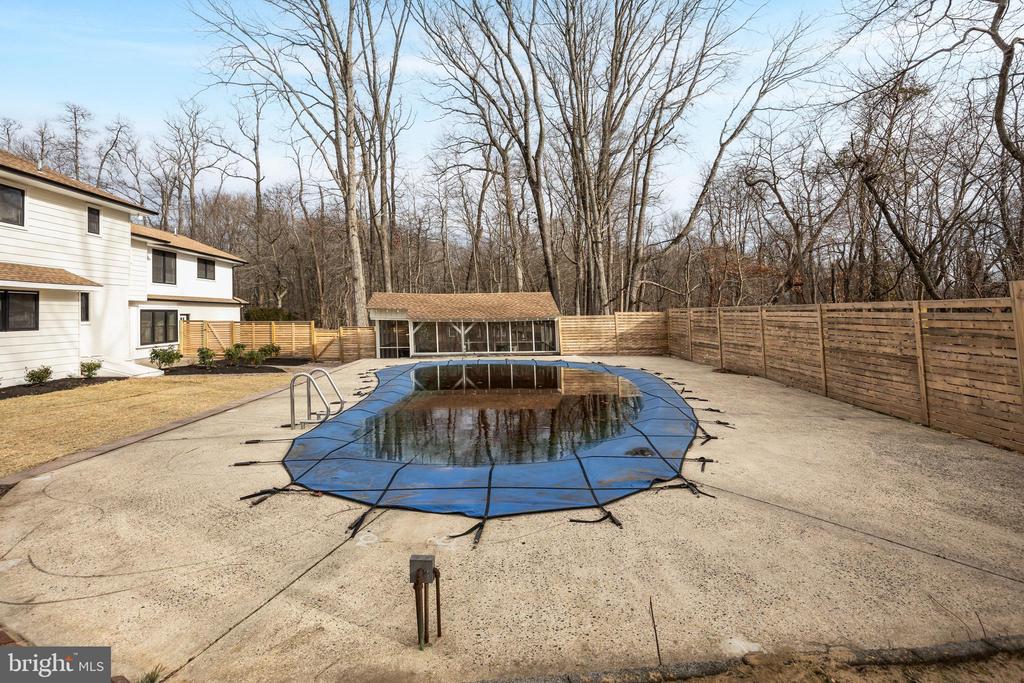 15 IMPERIAL DRIVE