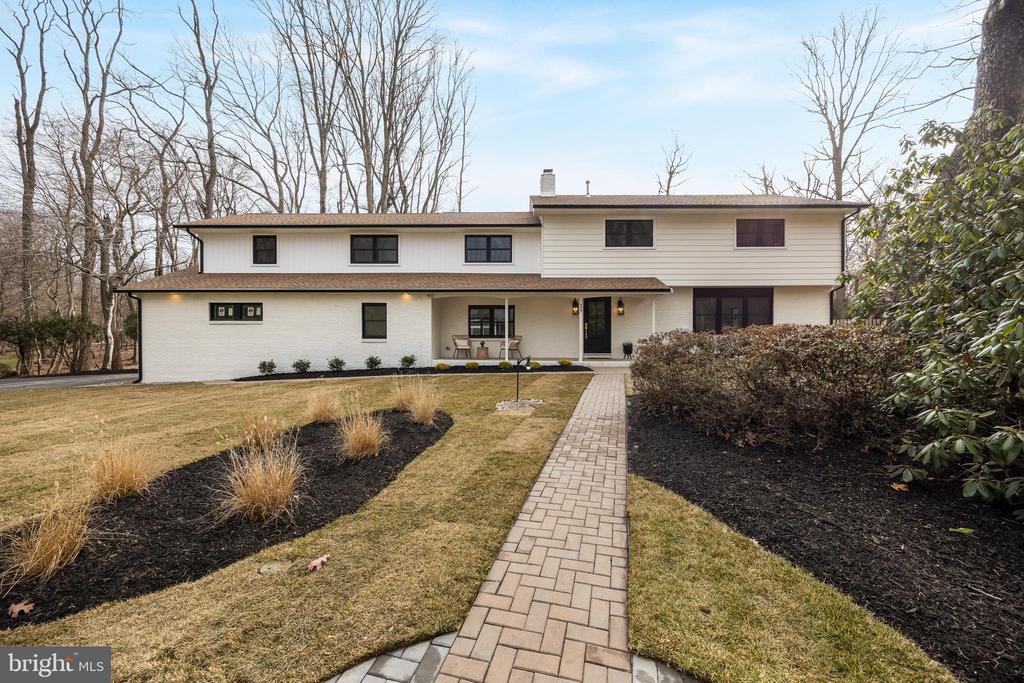 15 IMPERIAL DRIVE