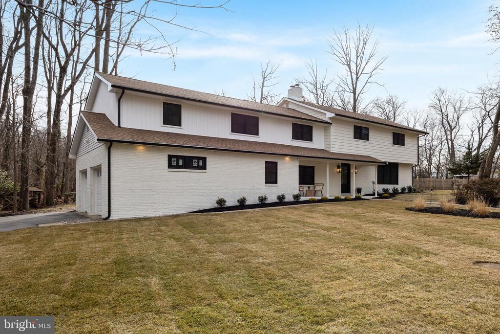 15 IMPERIAL DRIVE